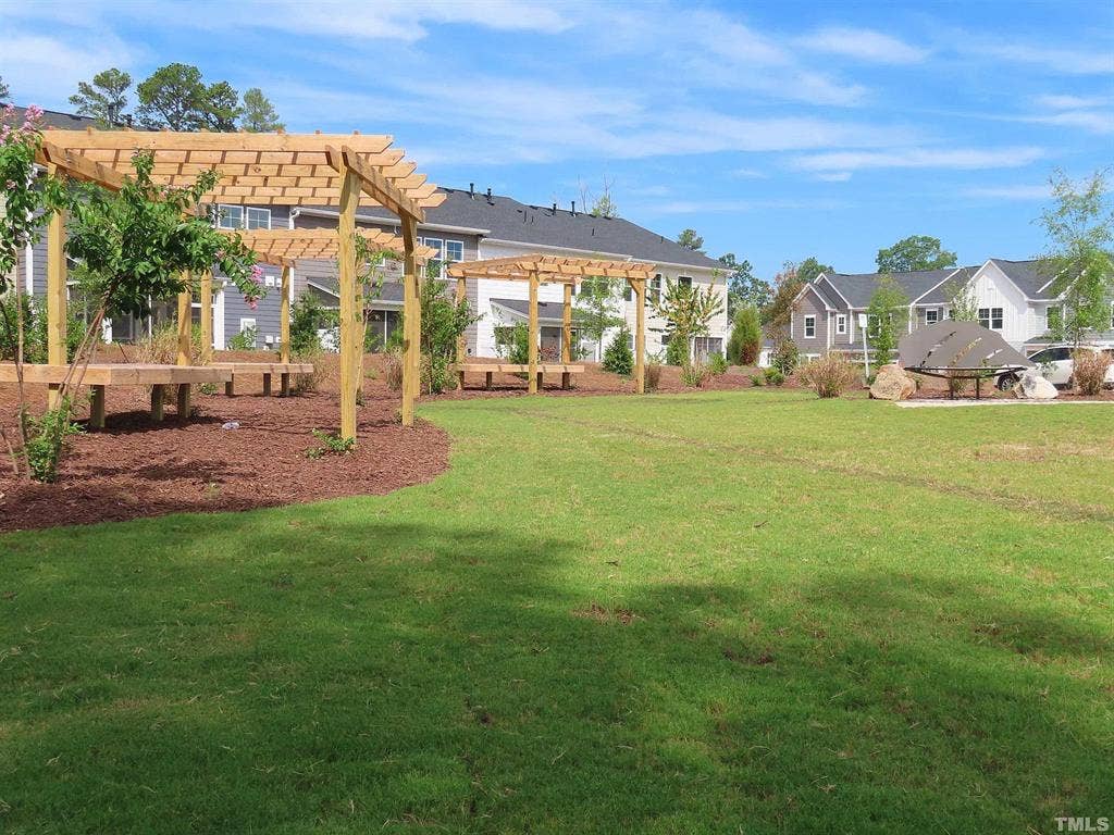 4 BR in Cary