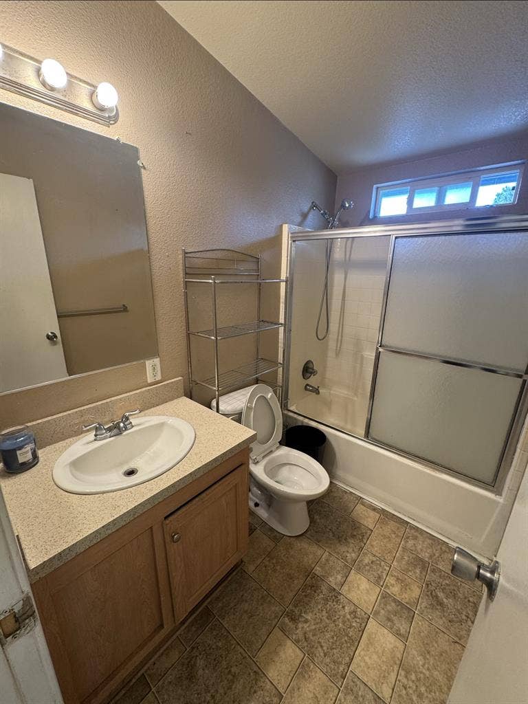 2 Rooms in Anaheim CA