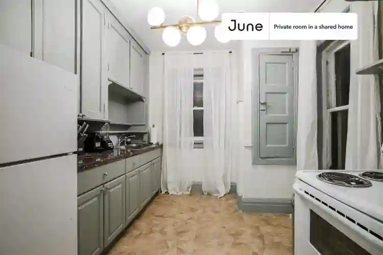 4 BR in New York City