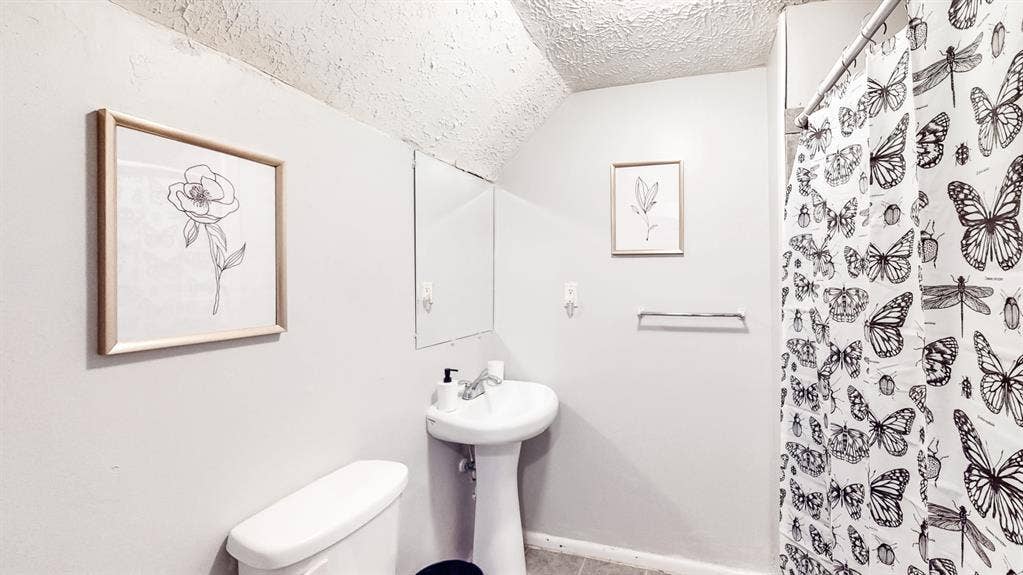 7 BR in Forest Park