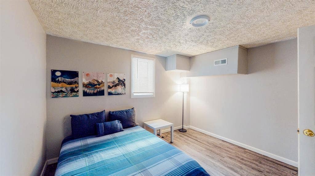 7 BR in Forest Park
