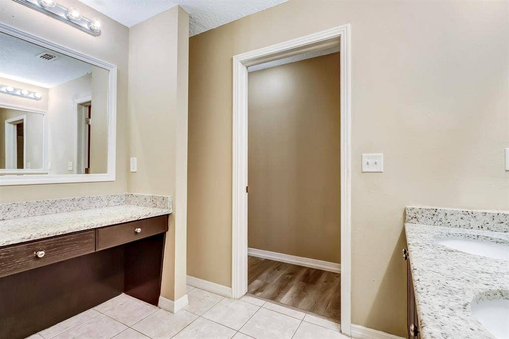 10 BR in Jacksonville