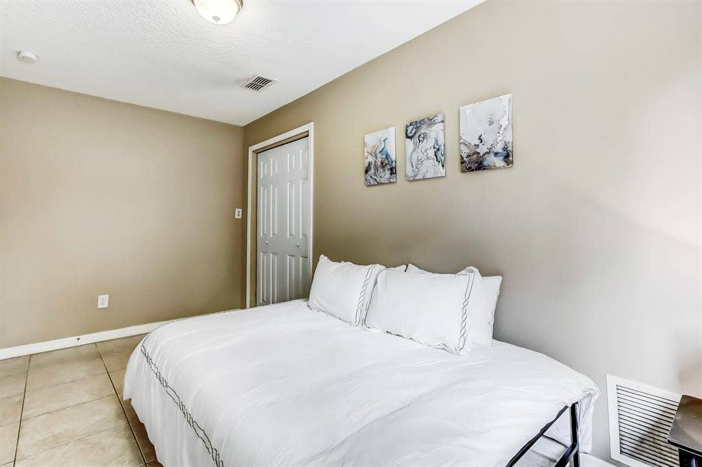 10 BR in Jacksonville