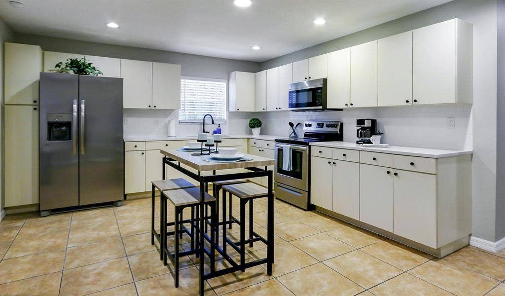 7 BR in Tampa