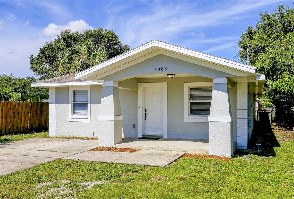 7 BR in Tampa