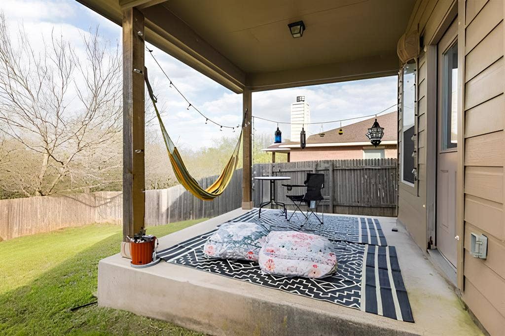 3 BR in Austin