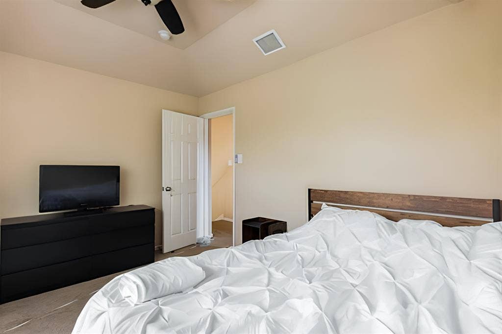 3 BR in Austin