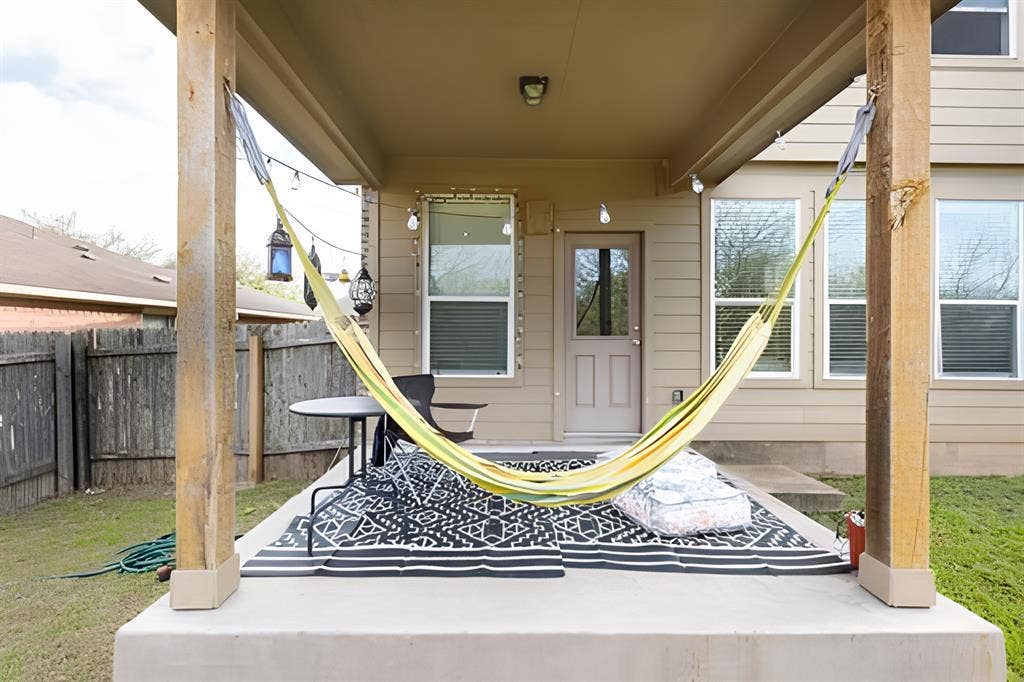 3 BR in Austin