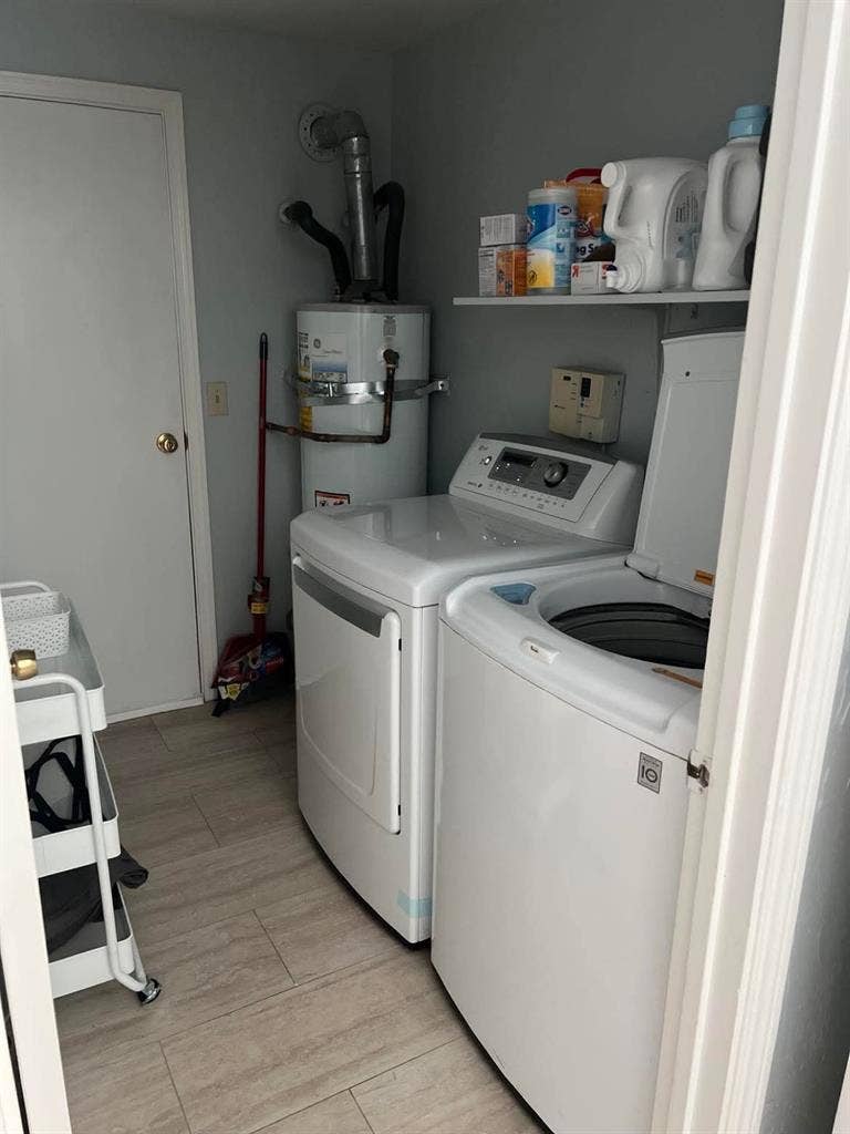 Spacious home & yard in Curtis Park