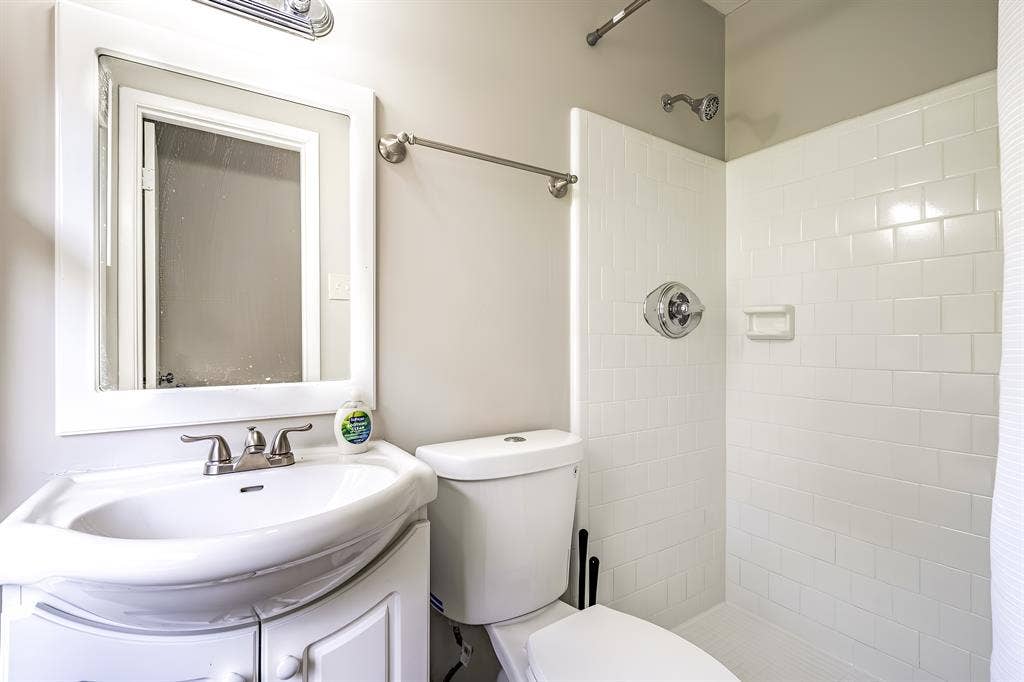 10 BR in Riverdale