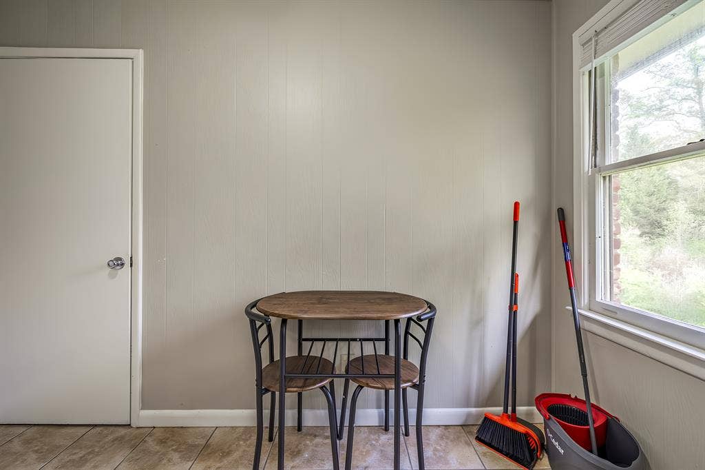 10 BR in Riverdale