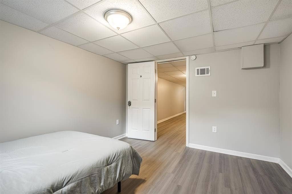 10 BR in Riverdale
