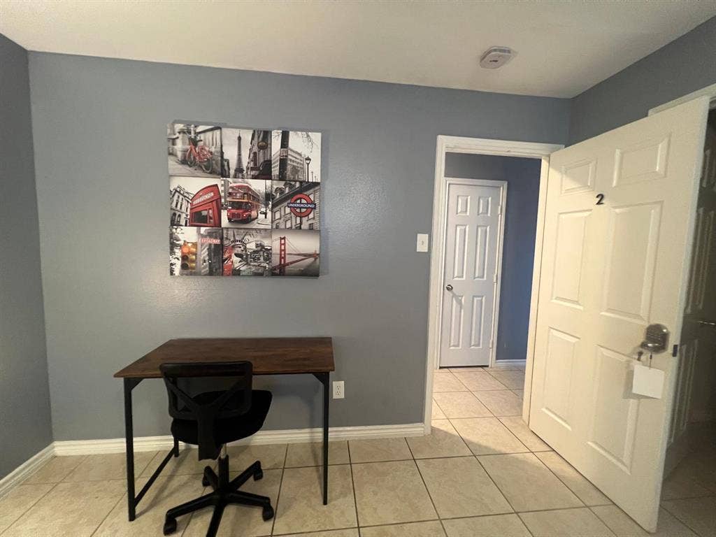4 BR in Houston