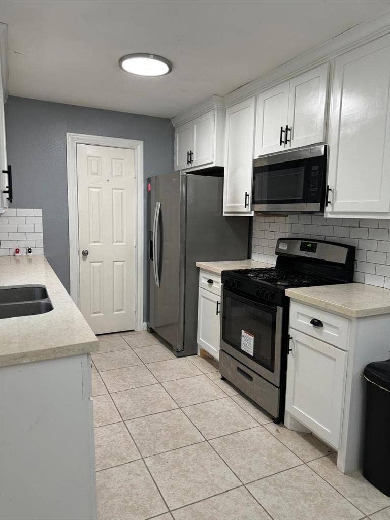 4 BR in Houston