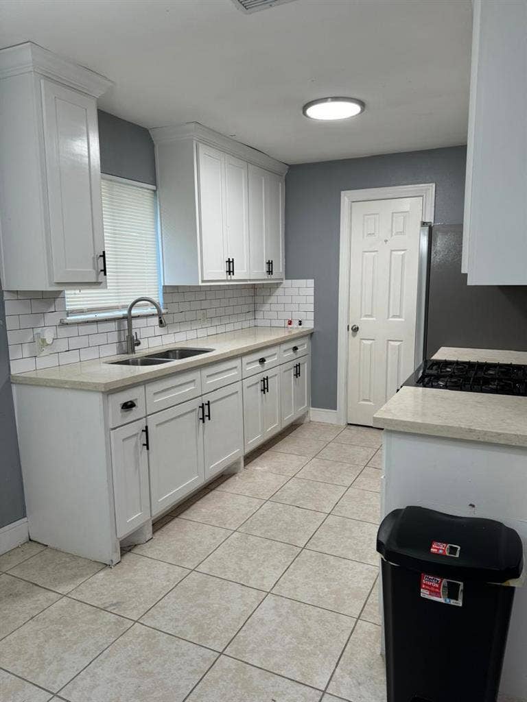 4 BR in Houston
