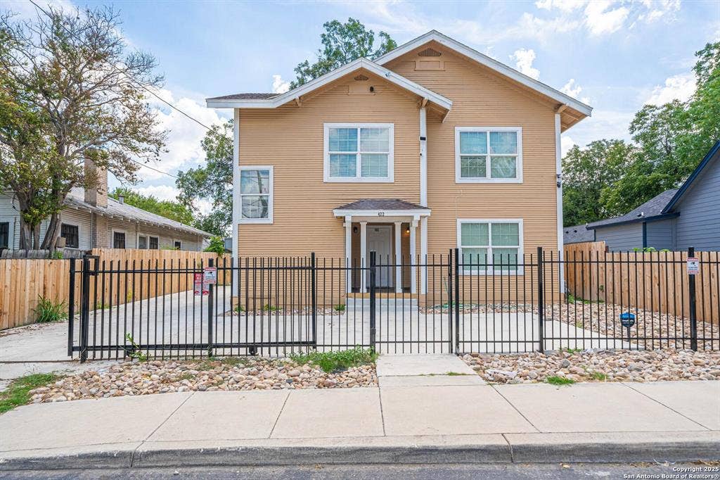 2 BR in San Antonio