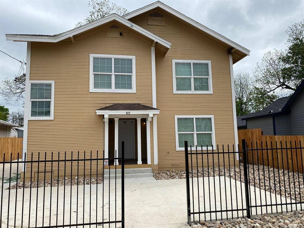 2 BR in San Antonio