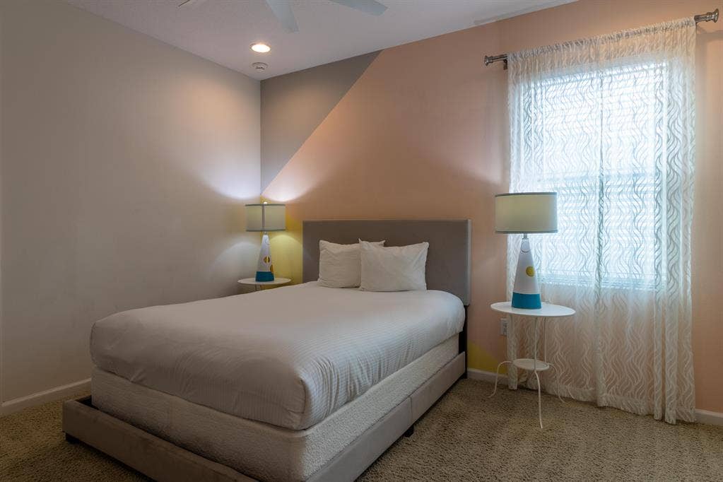 13 BR in Kissimmee