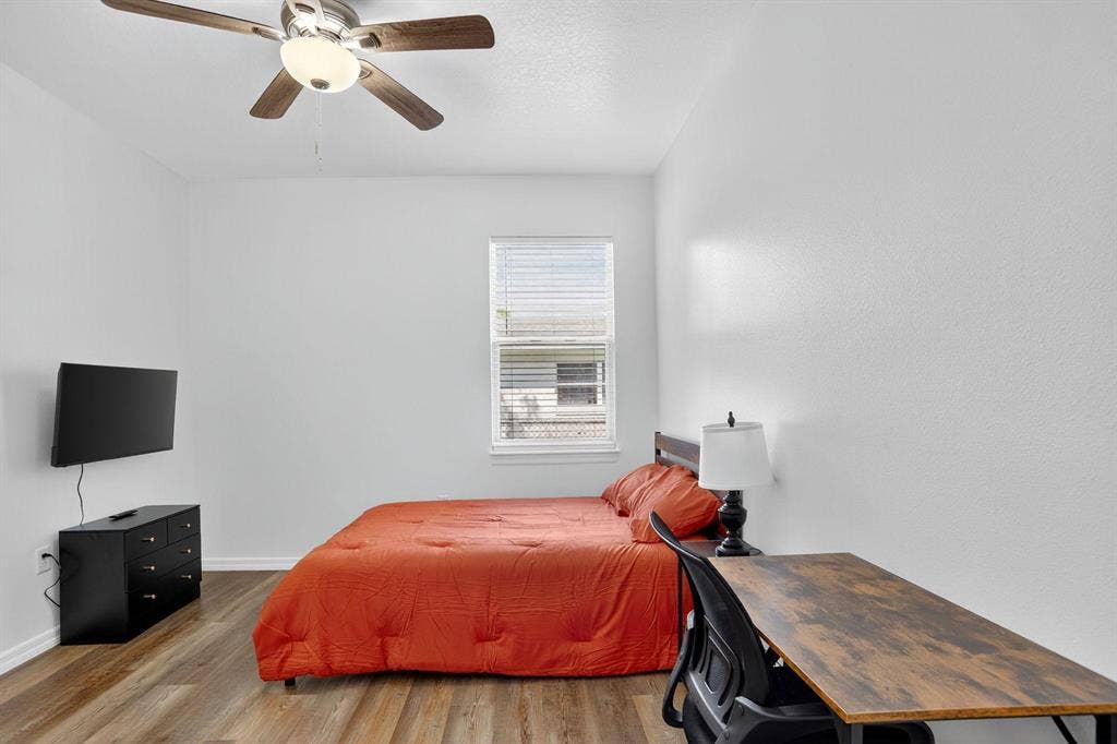 4 BR in Oviedo