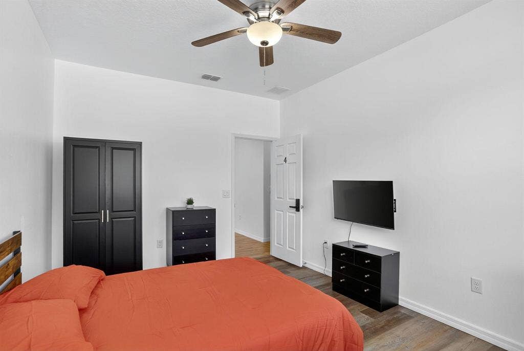 4 BR in Oviedo