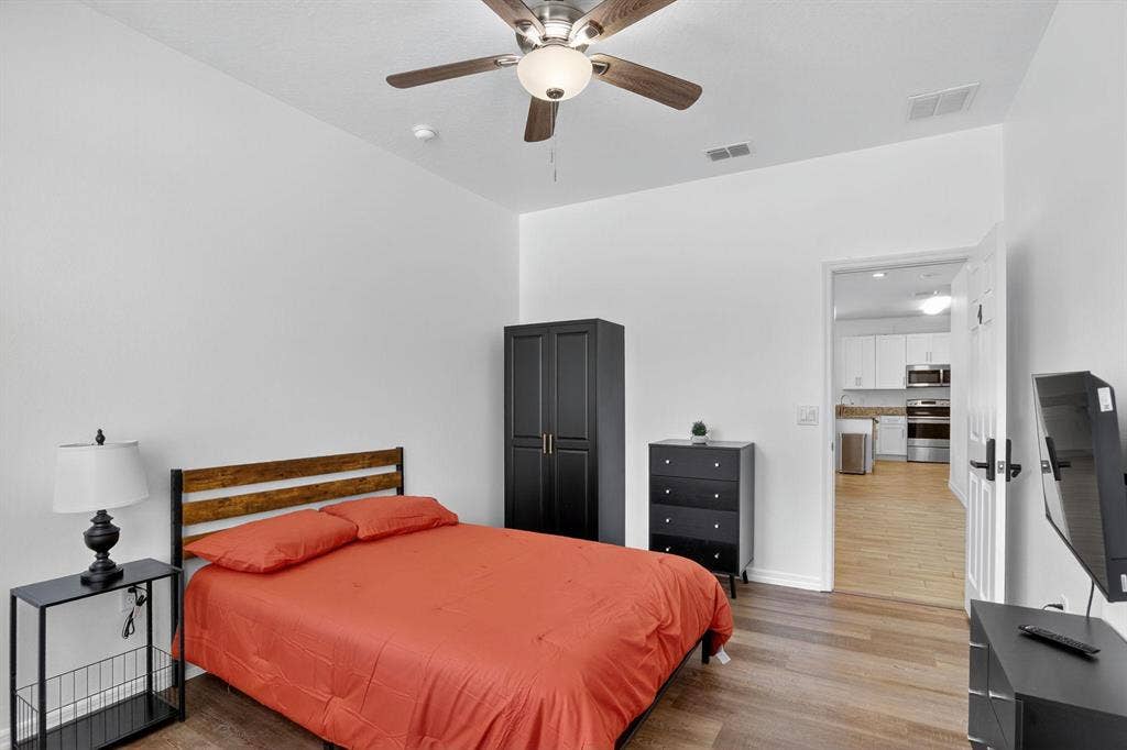 4 BR in Oviedo