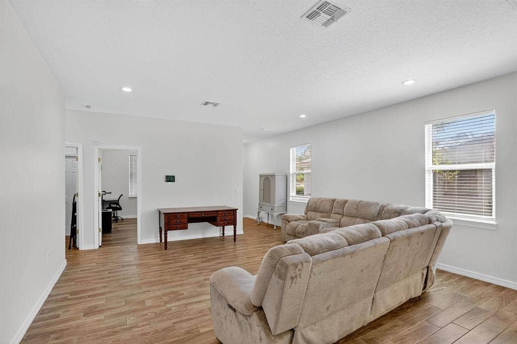 4 BR in Oviedo