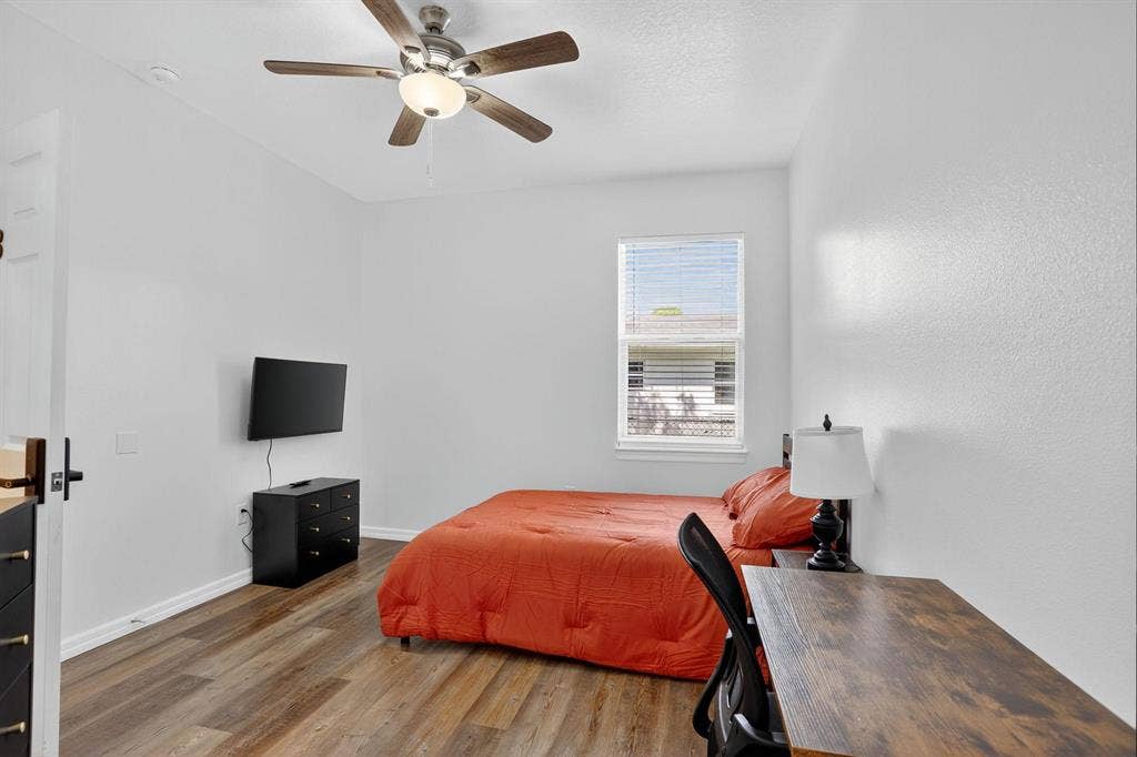 4 BR in Oviedo