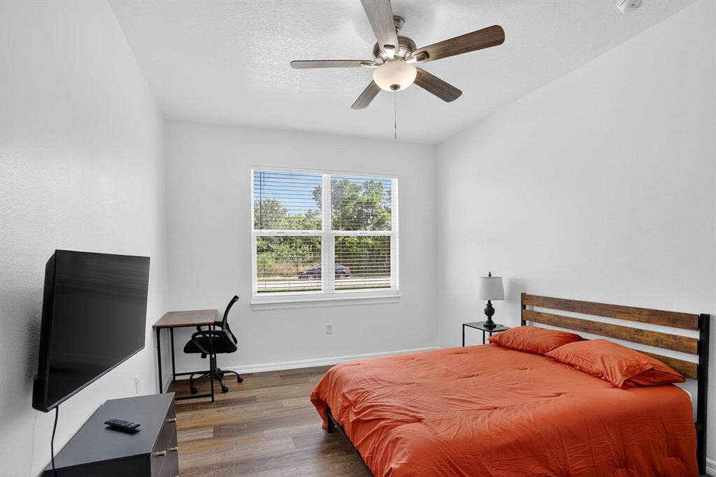 4 BR in Oviedo