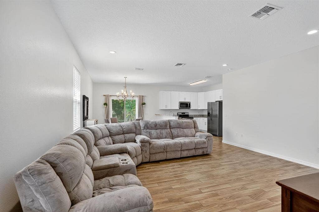 4 BR in Oviedo