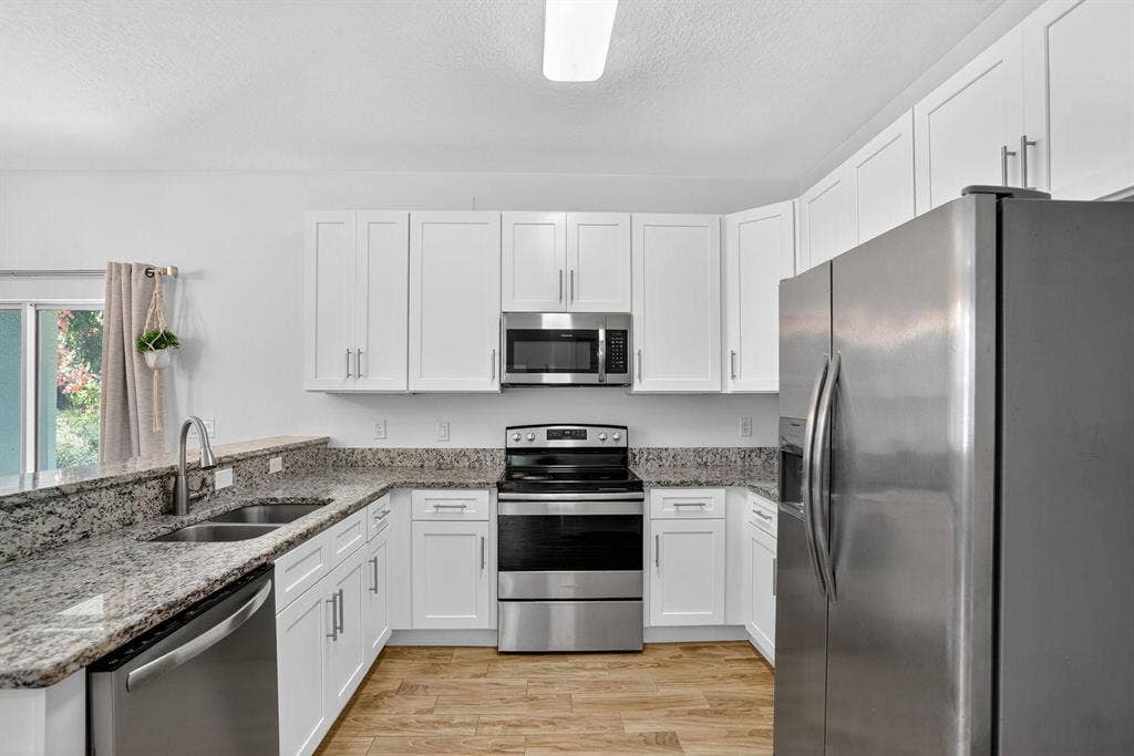 4 BR in Oviedo