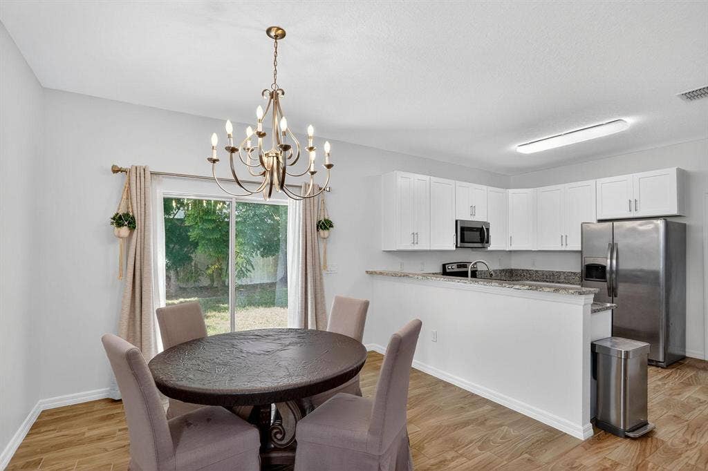 4 BR in Oviedo