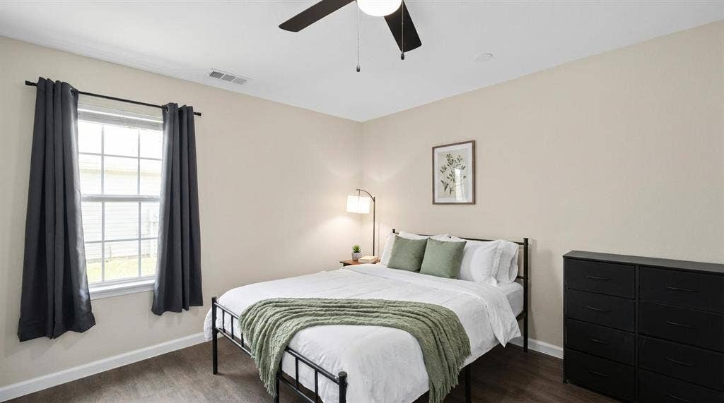 3 BR in Dallas