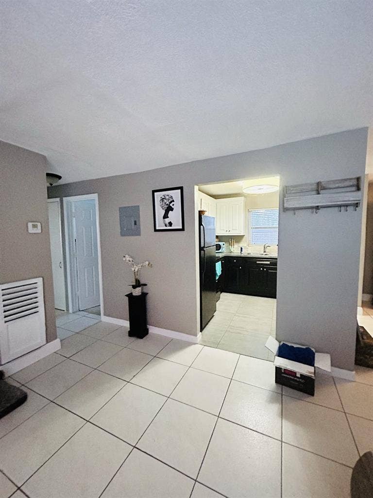 Looking for roommate! $!!