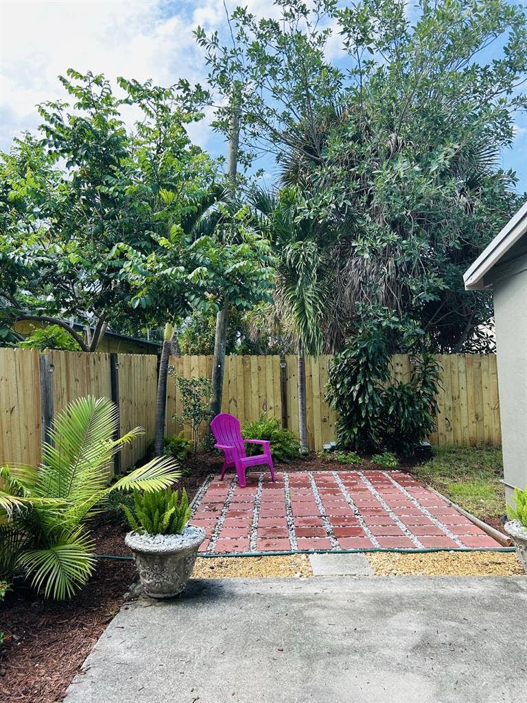 Looking for roommate! $!!