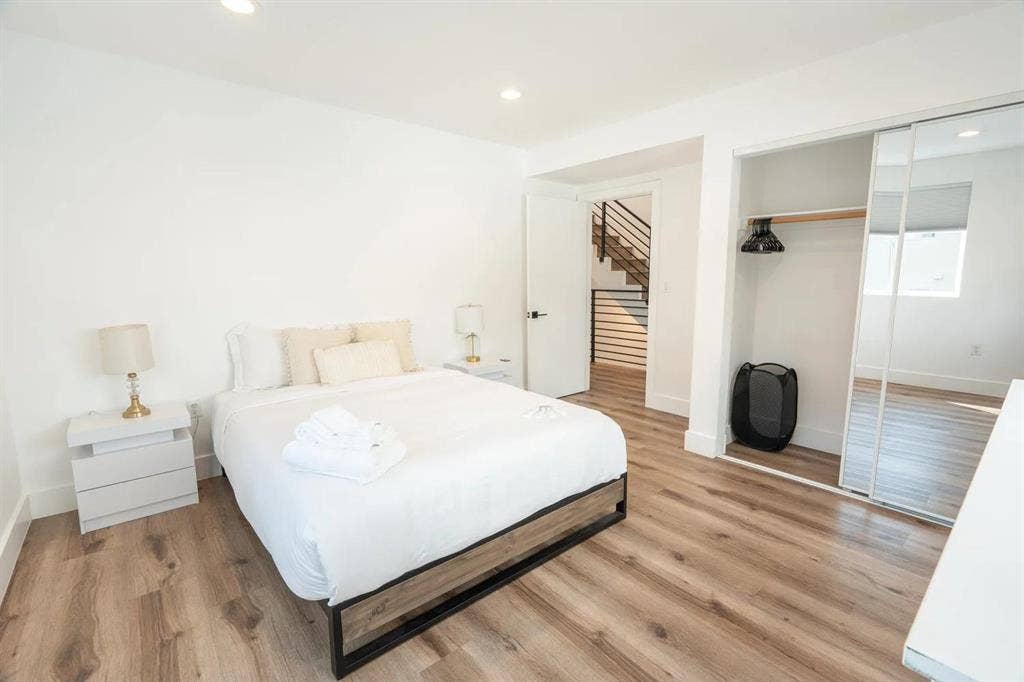 5 BR in Los Angeles