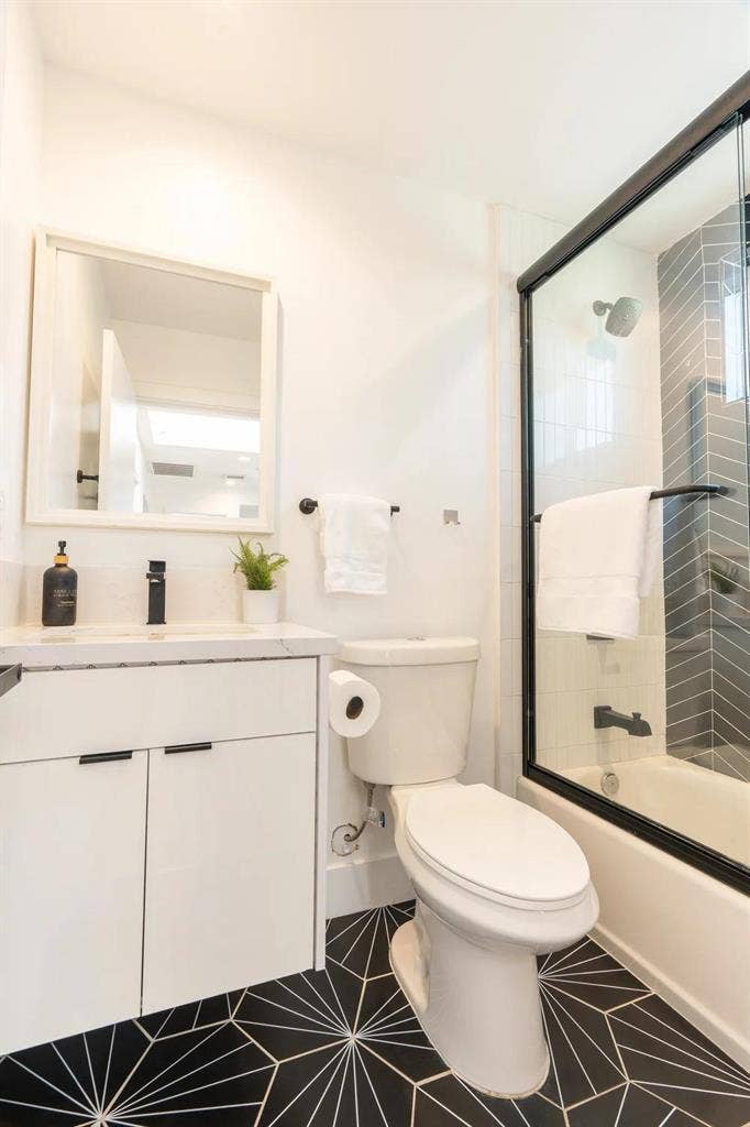 5 BR in Los Angeles