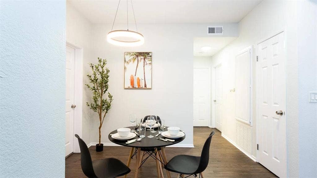 3 BR in Los Angeles