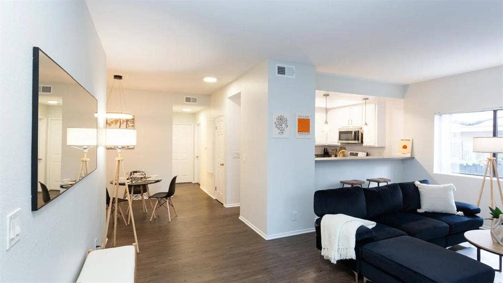 3 BR in Los Angeles