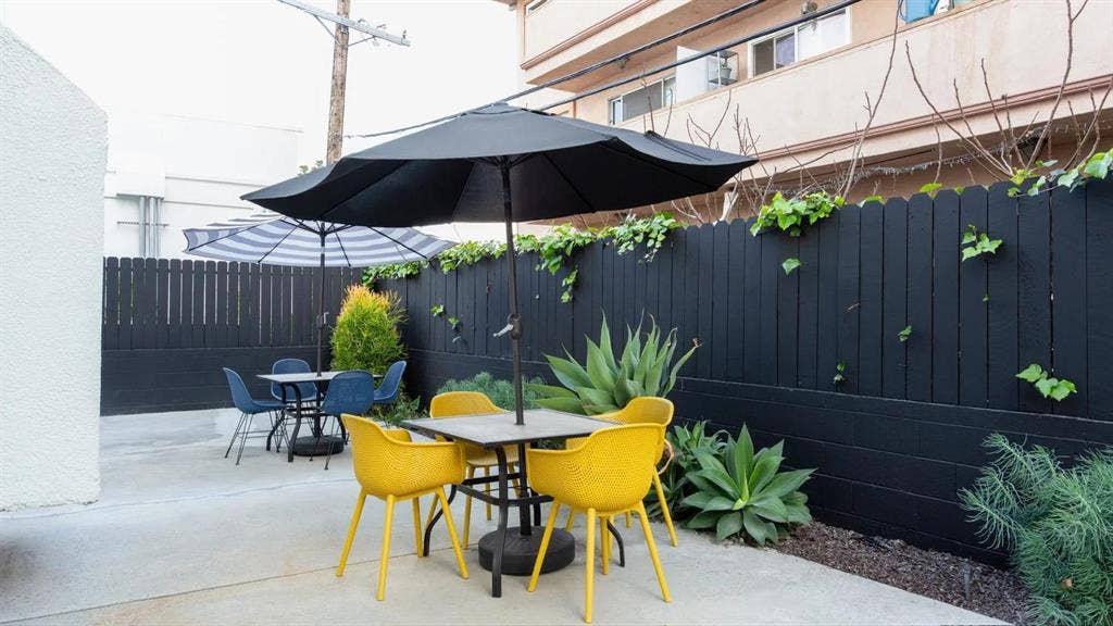 3 BR in Los Angeles