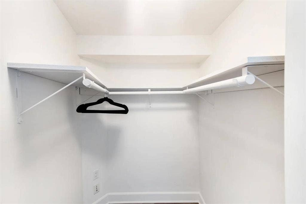 6 BR in Los Angeles
