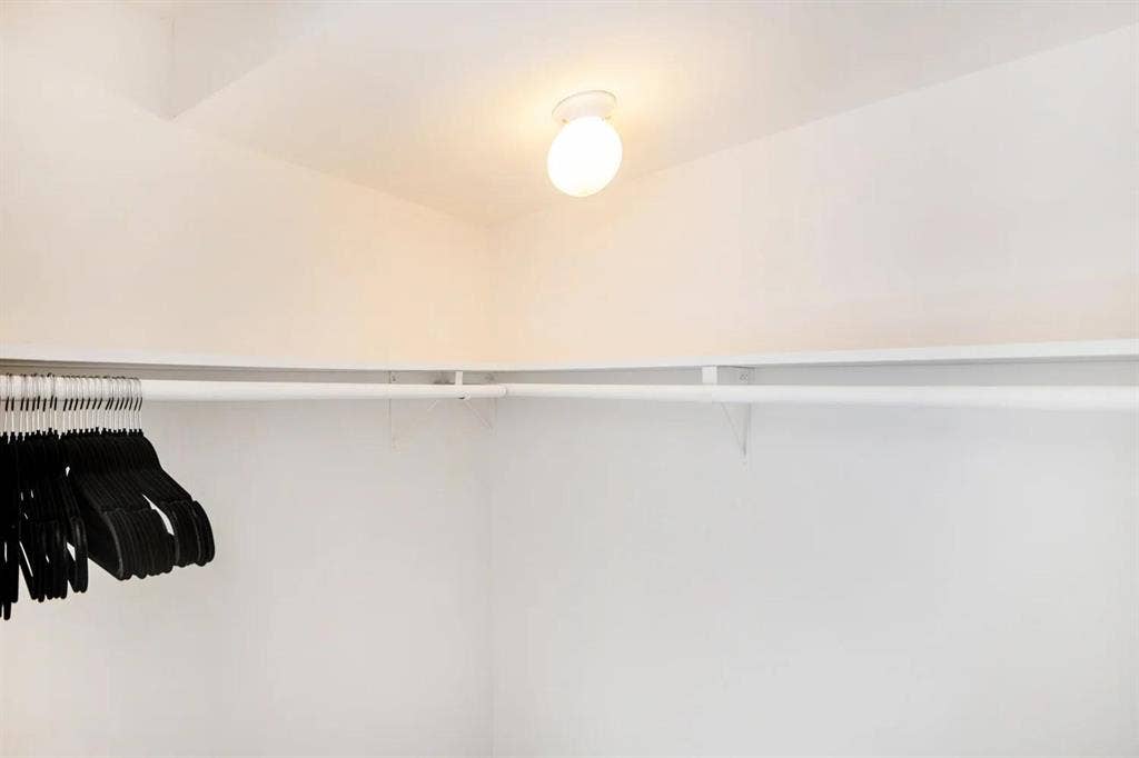 6 BR in Los Angeles