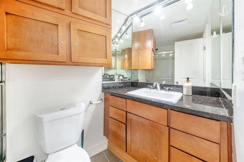 6 BR in Los Angeles