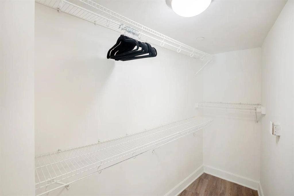 6 BR in Los Angeles