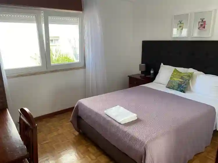 Single room with tv & desk
