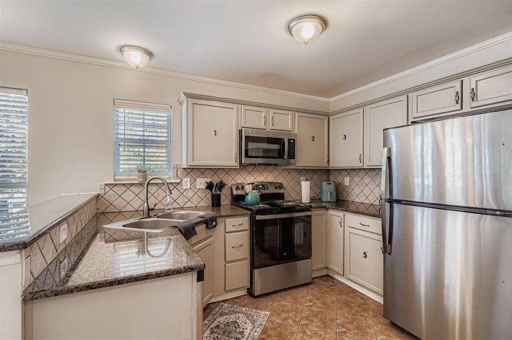 6 BR in Charlotte