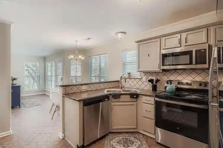 6 BR in Charlotte