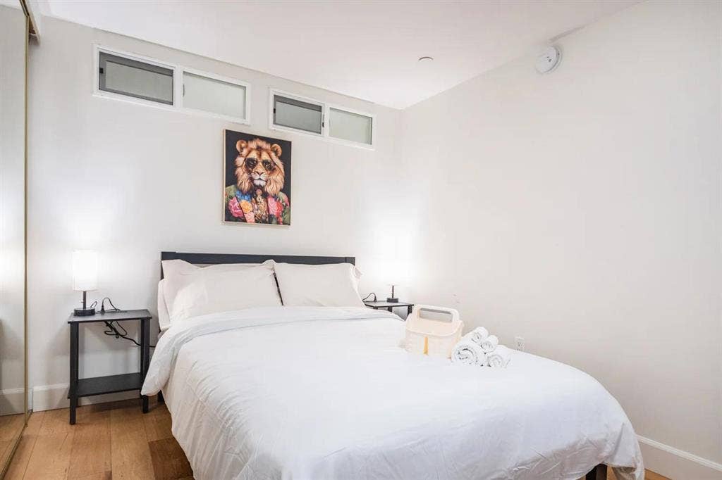 6 BR in Los Angeles
