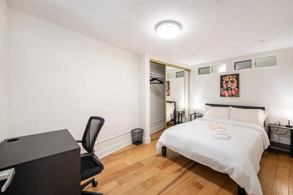 6 BR in Los Angeles