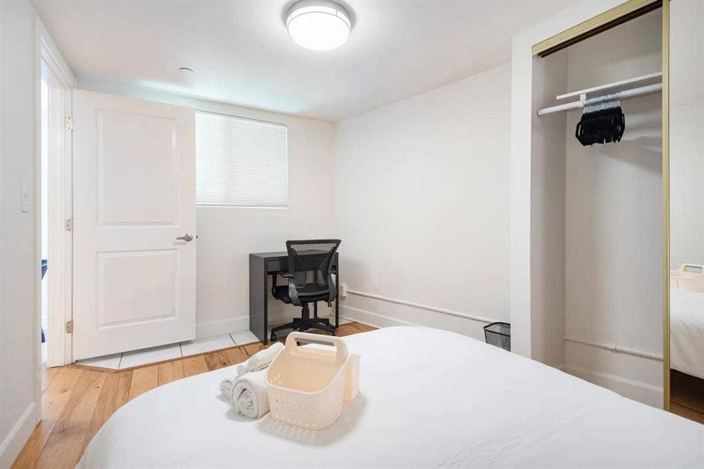 6 BR in Los Angeles
