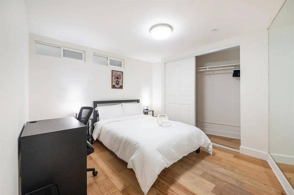 6 BR in Los Angeles